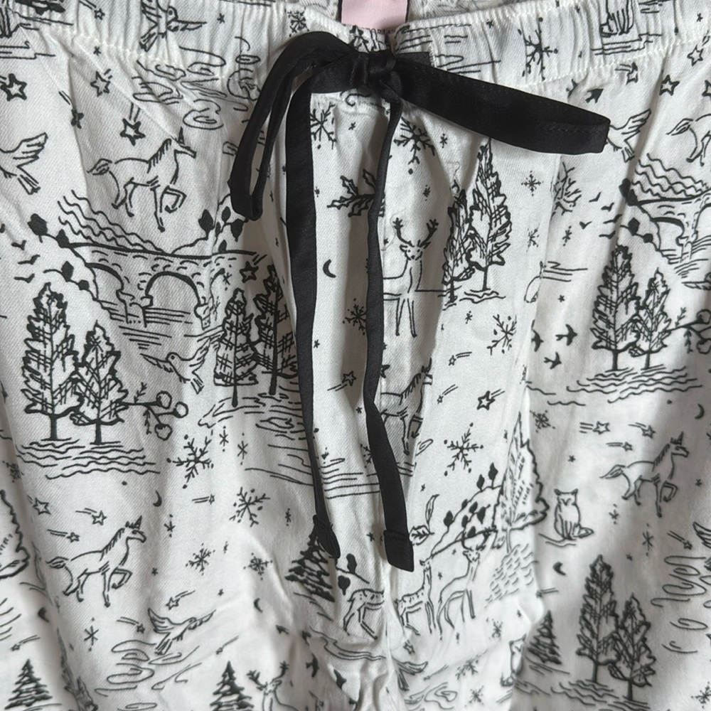 NIP Victoria’s Secret White Winter Reindeer  Jogger Pajama Pants Size XL - Picture 5 of 9